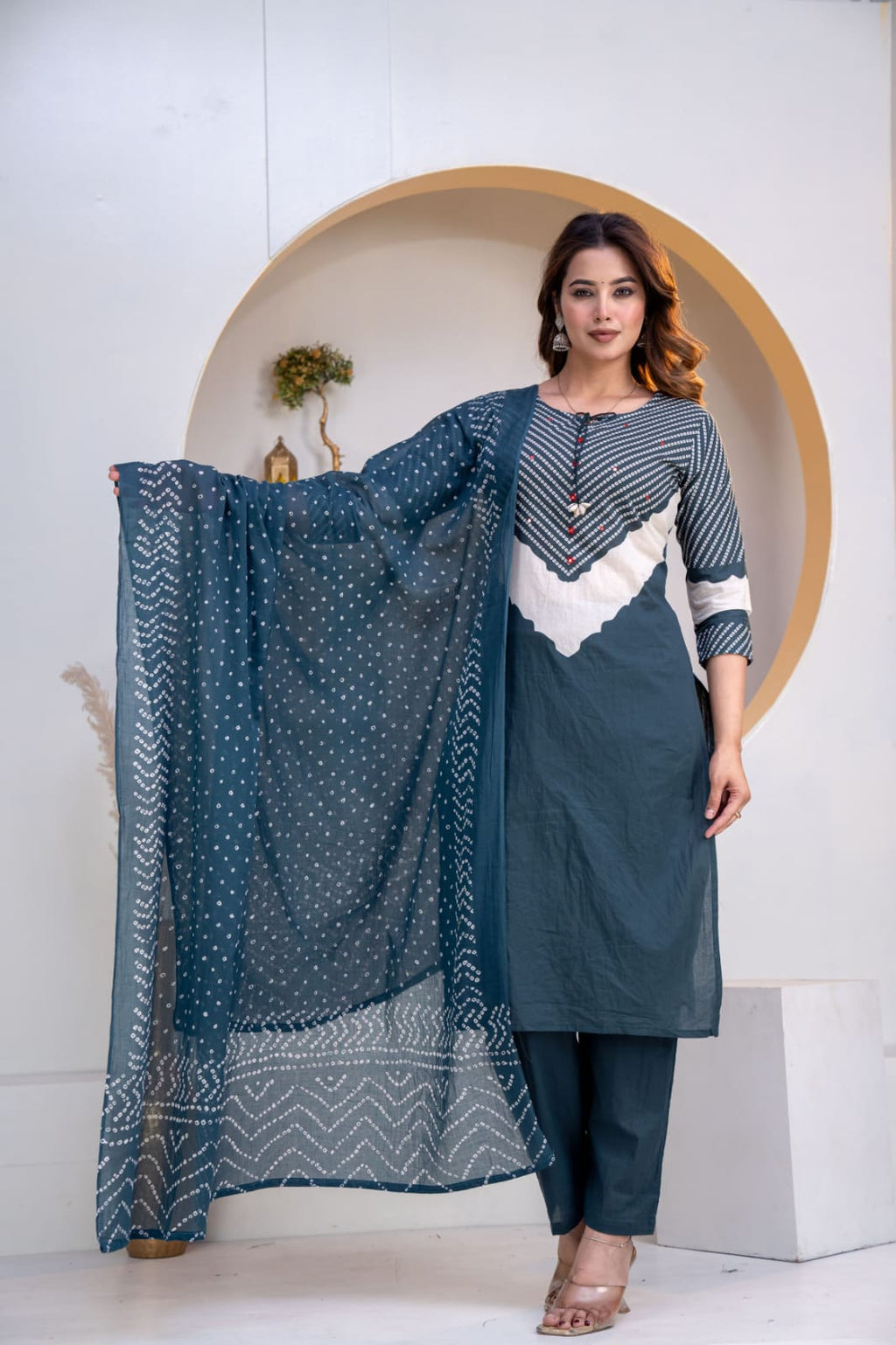 Discharge Printed suit set cotton Dupatta pant set for all day comfort 💖*